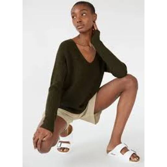 Wilfred ARITZIA Wolter Sweater Black Merino Wool Size Small S TOUCHABLE TEXTURE - Picture 1 of 5